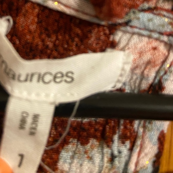 Selling a nice blouse from Maurices! - Picture 3 of 3